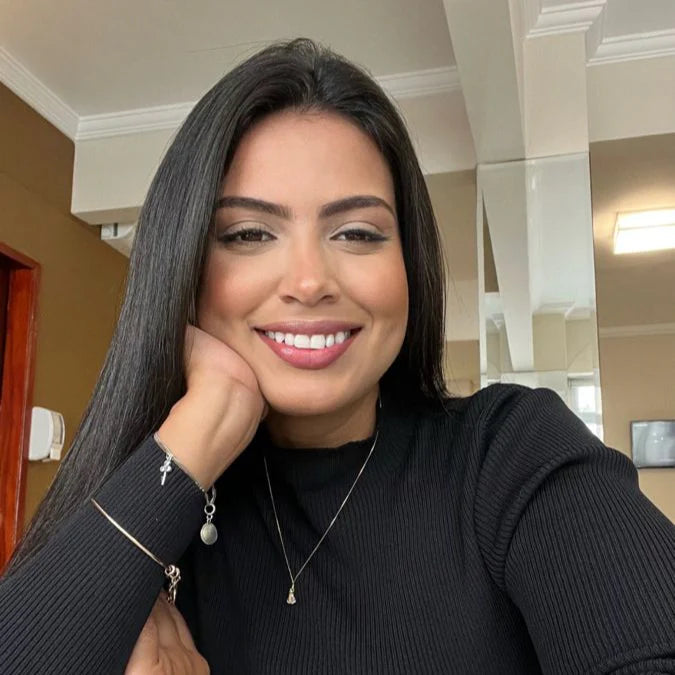 <em>Marcela R.</em>